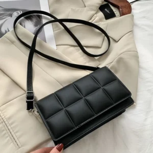 Bolsa Square Markroyal: Minimalismo Trendy com Fecho de Luxo