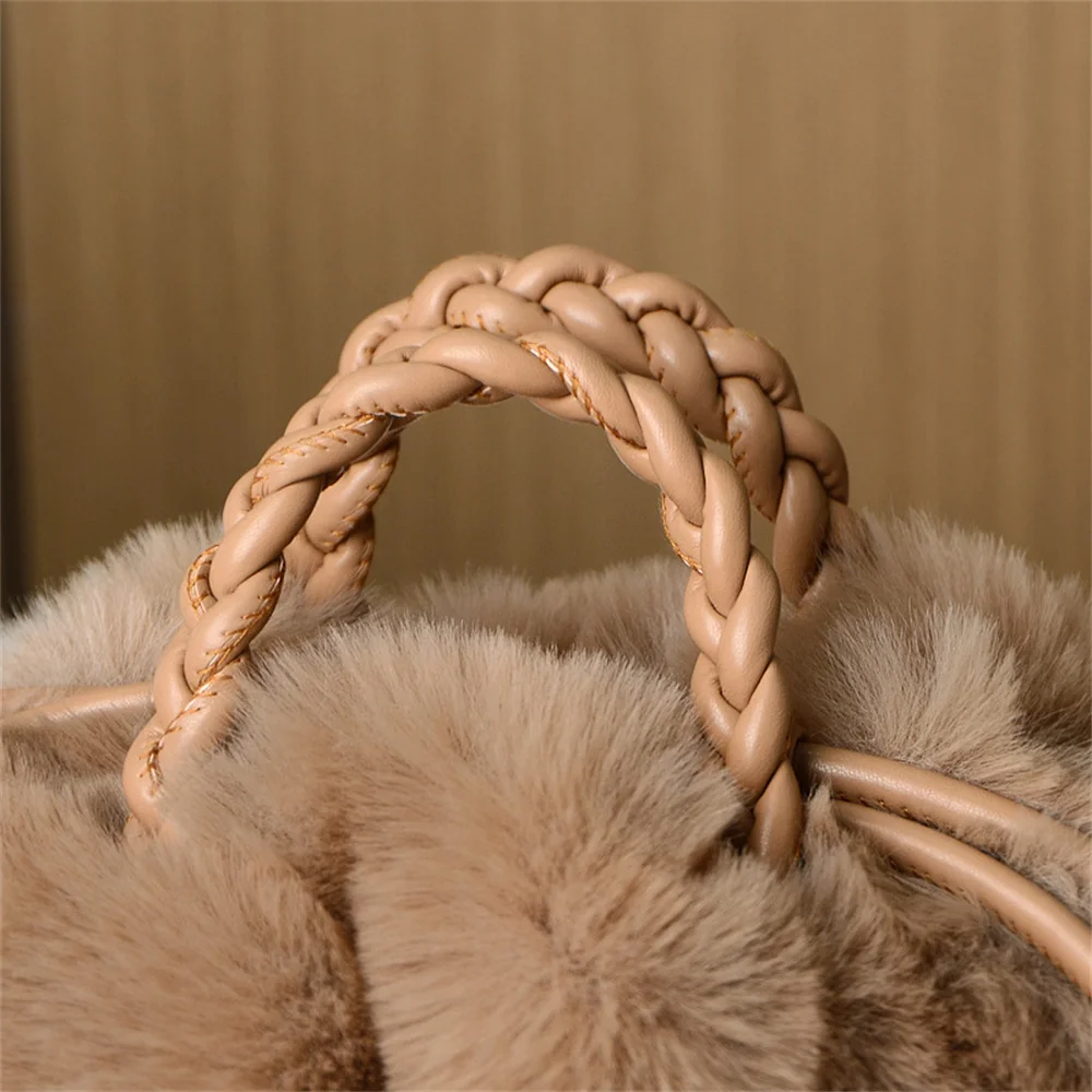 Bolsa Pumpkin Plush: O Charme da Abóbora em Pelúcia Soft - Imagem 2